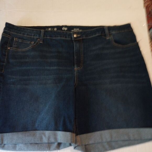 - Dip mid rise denim Bermuda shorts - Picture 3 of 8